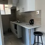 Cozy Studio Apartment In Long Street