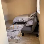 Cozy Studio Apartment In Long Street